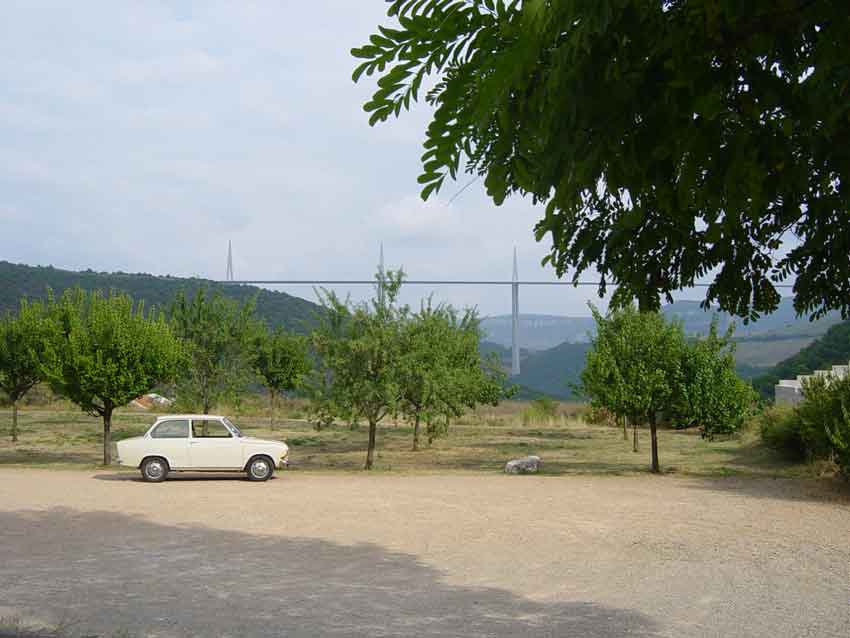 DAF 55 et viaduc de Millau